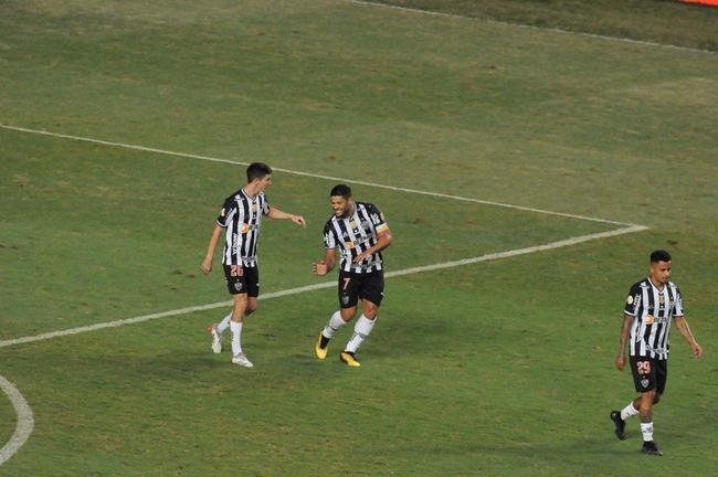 Fotos da vitria do Atltico por 2 a 0 sobre Atltico-GO pelo Campeonato Brasileiro