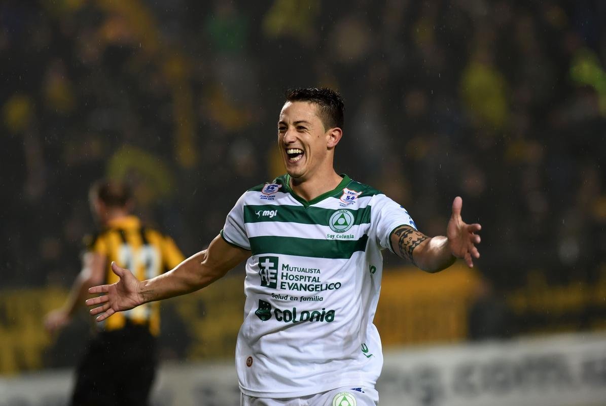 24 - Alejandro Villoldo: lateral-esquerdo de 29 anos. Foi titular em todas as partidas do Defensor na Copa Libertadores. Durante a carreira, rodou por clubes de pequeno e mdio porte do Uruguai e da Argentina.