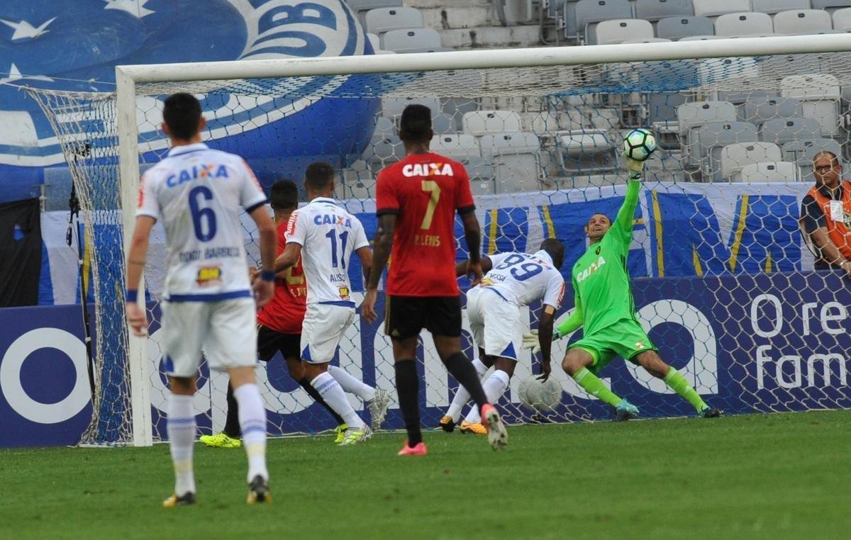 Imagens da partida entre Cruzeiro e Sport, duelo vlido pela 21 rodada da Srie A do Campeonato Brasileiro
