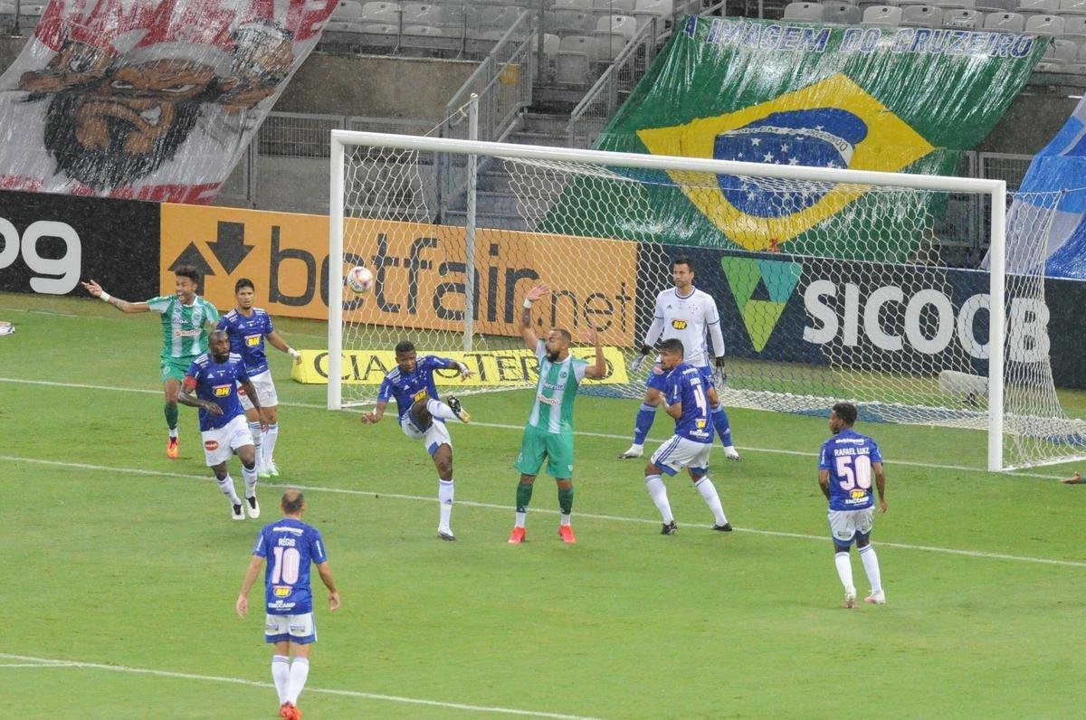 Cruzeiro x Juventude: fotos do jogo desta sexta-feira, no Mineiro, pela 16 rodada da Srie B