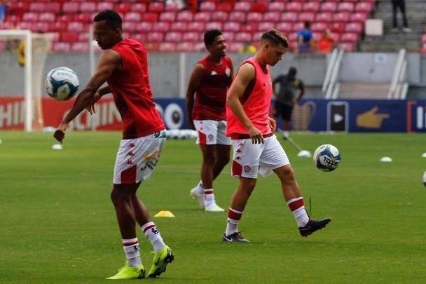 Partida entre Sport e Vitria, na Arena de Pernambuco, pela Copa do Nordeste