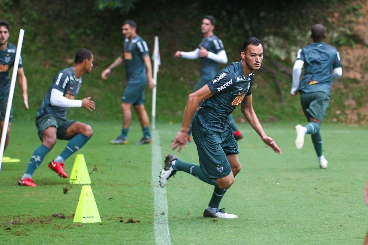 Atltico fez o ltimo treinamento antes da viagem a Montevidu, capital do Uruguai. Na quarta-feira, s 21h30, time enfrenta o Defensor pela terceira fase da Copa Libertadores