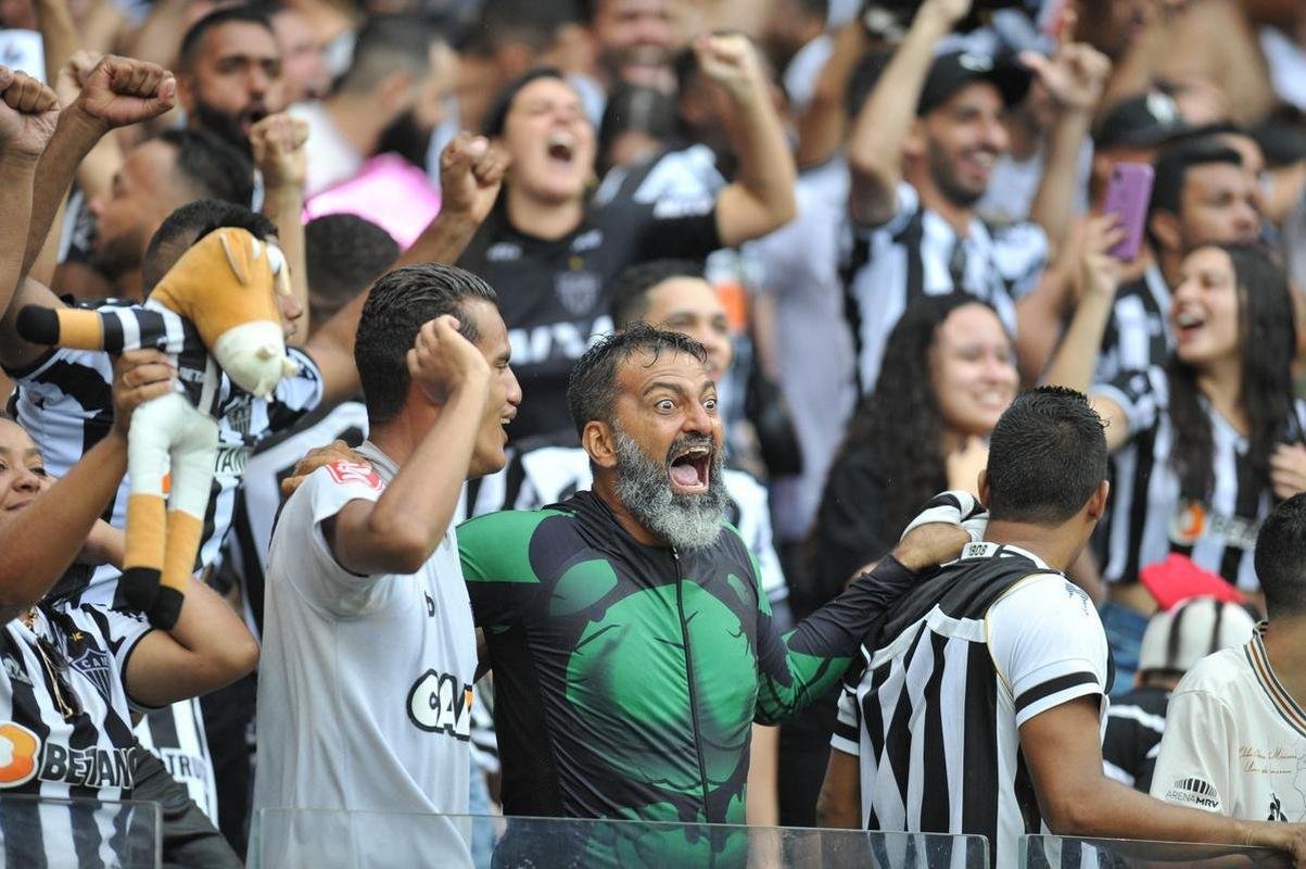 Galo venceu Cruzeiro com gols de Hulk (2) e Nacho. Edu descontou para a Raposa
