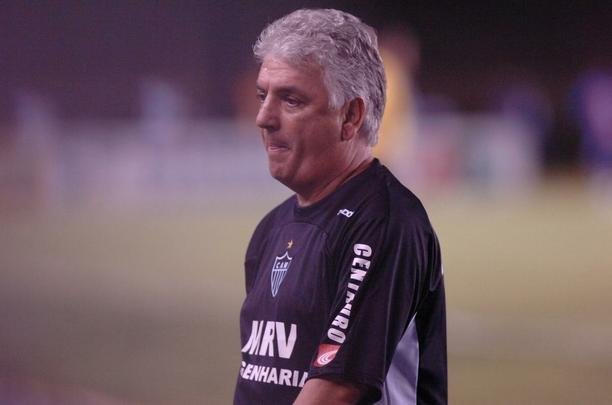 Marco Aurélio - Contratado para substituir em Tite, em 2005, Marco Aurélio não teve boa passagem pelo Atlético. O time alvinegro não conseguiu bons resultados e ele foi demitido depois de 17 partidas. Foram seis vitórias, dois empates e nove derrotas.