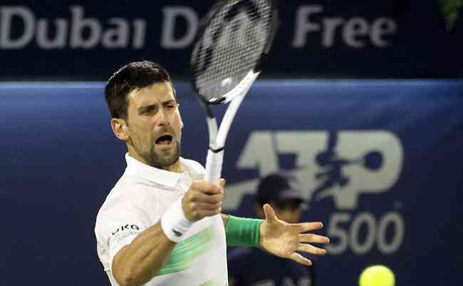 Djokovic foi derrotado nas quartas de final do torneio de Dubai pelo tcheco Jiri Vesely