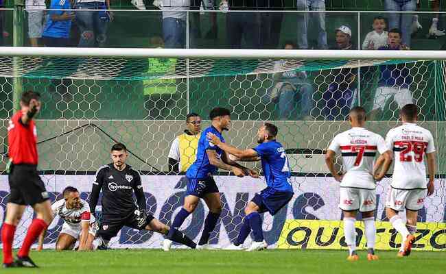 Melhores Momentos: Inter 1 x 0 Goiás - 3ª rodada/Brasileirão 