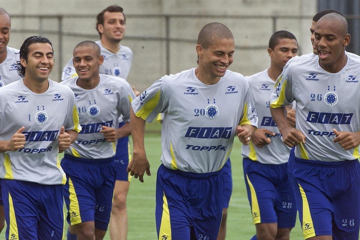 OUTUBRO - Dia a dia de treinos do Cruzeiro na temporada que culminou com a Trplice Coroa
