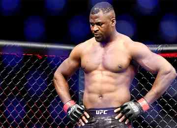 Francis Ngannou ironizou anúncio de combate para o UFC 265
