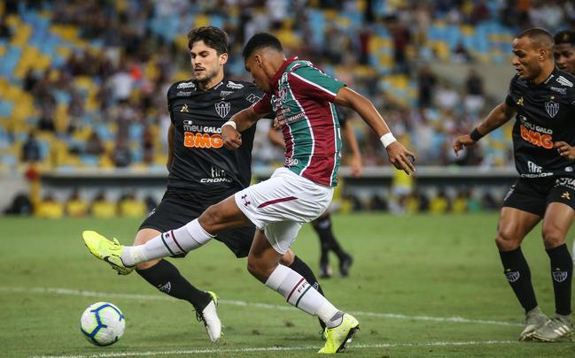 Lances do jogo entre Fluminense e Atlético, no Maracanã, pela 33ª rodada do Brasileiro