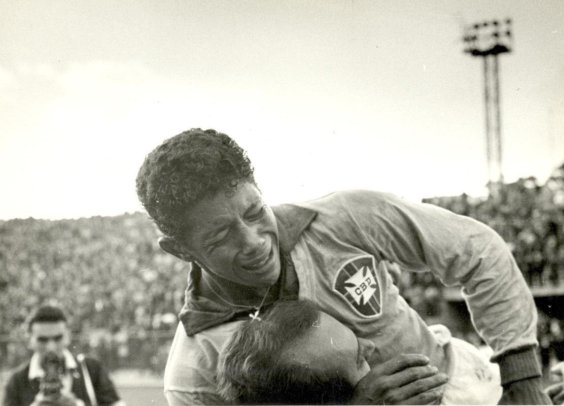 Copa do Mundo 1966 (Inglaterra) - Meia Amarildo, com leso na coxa direita, acabou cortado em 1 de julho, j em solo europeu