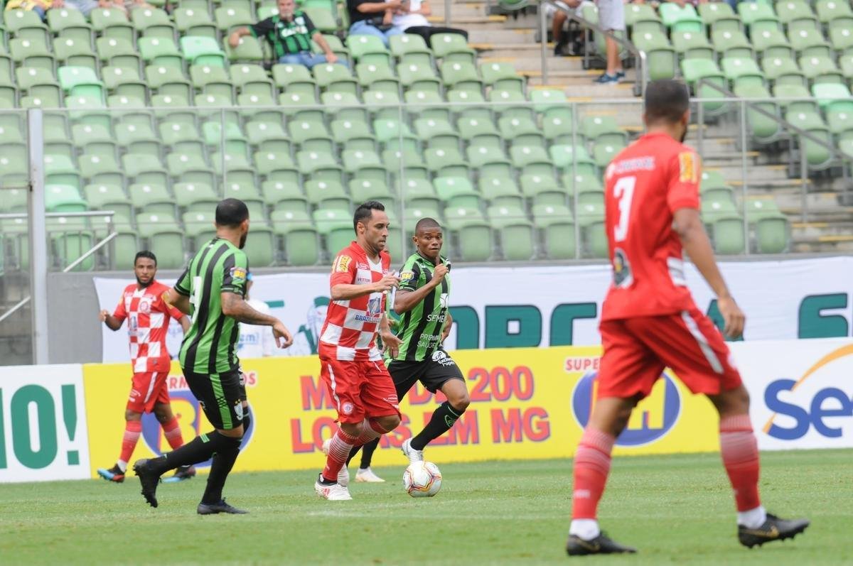 Fotos da vitria do Amrica sobre o Tombense, por 2 a 1, no Independncia, pela stima rodada do Campeonato Mineiro. Triunfo coloca Coelho na liderana do Estadual