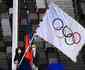 Prefeita de Paris, Anne Hidalgo recebe a bandeira olmpica