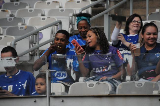 Torcida do Cruzeiro deu show mais uma vez e lotou o Mineiro na partida contra o CRB pela 11 rodada da Srie B