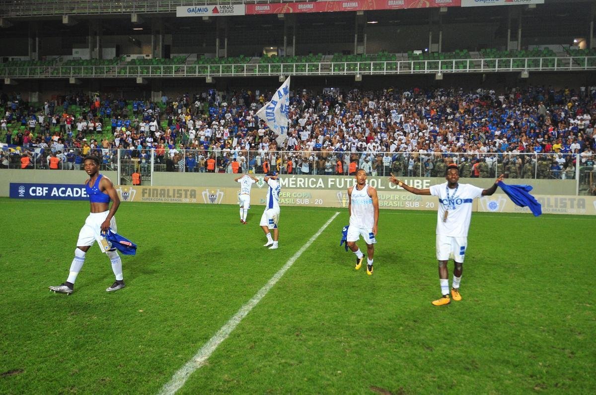 Cruzeiro vence Atltico por 4 a 2 nos pnaltis e conquista a Supercopa Sub-20, no Independncia