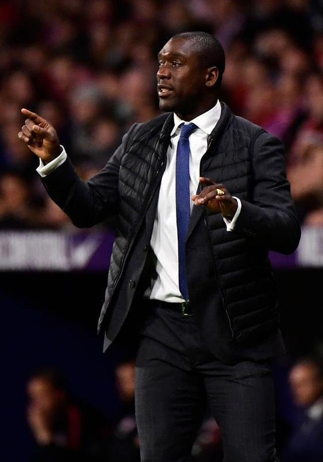 Clarence Seedorf, que est livre no mercado desde 2019