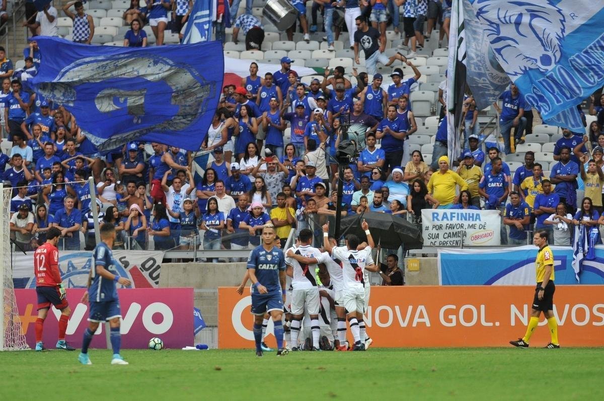 Fotos do jogo entre Cruzeiro e Vasco, no Mineiro, pela 37 rodada do Brasileiro (Leandro Couri/EM D.A Press)