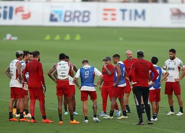 Time do técnico Jorge Sampaoli se prepara para enfrentar o Fluminense nesta terça-feira (16), pelas oitavas de final da Copa do Brasil