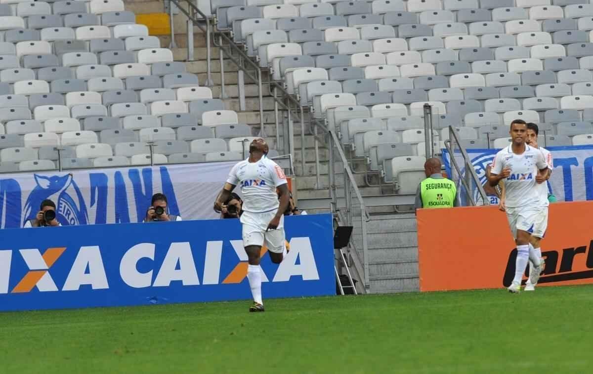 Imagens da partida entre Cruzeiro e Sport, duelo vlido pela 21 rodada da Srie A do Campeonato Brasileiro