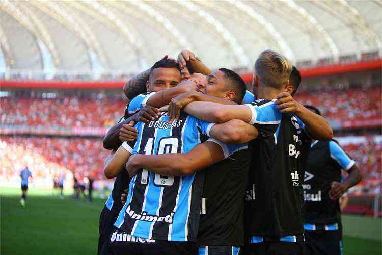 Atlético é dominado e perde para o Grêmio em partida do Brasileiro -  Superesportes