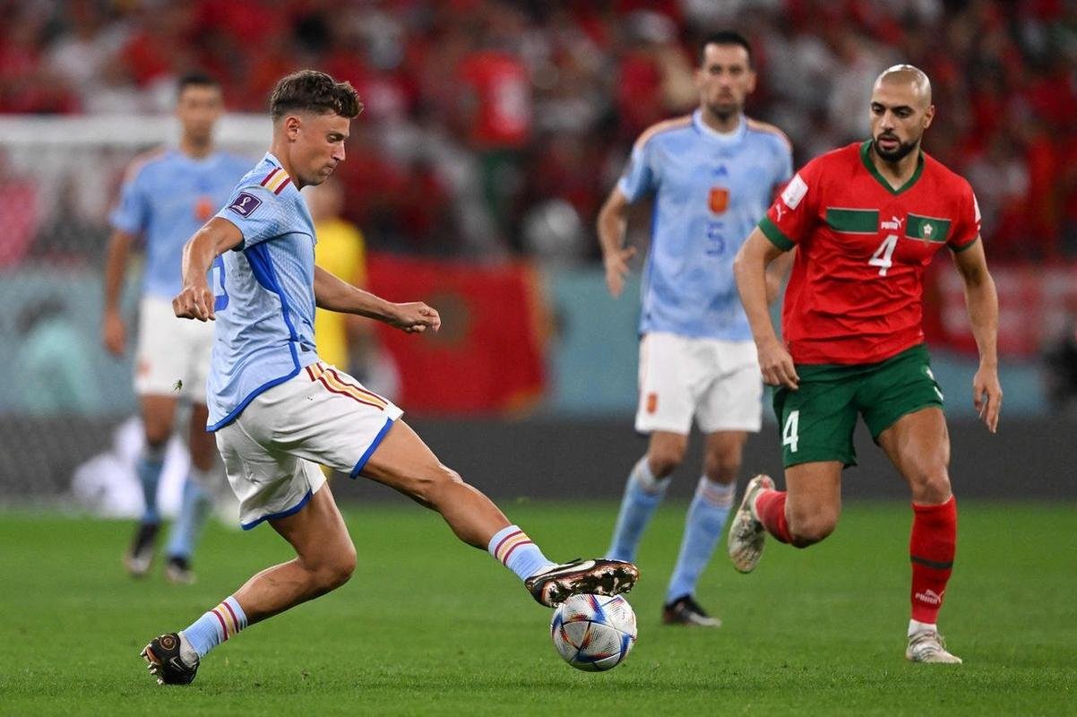 No Estdio Cidade da Educao, Marrocos e Espanha se enfrentam pelas oitavas de final da Copa do Mundo do Catar