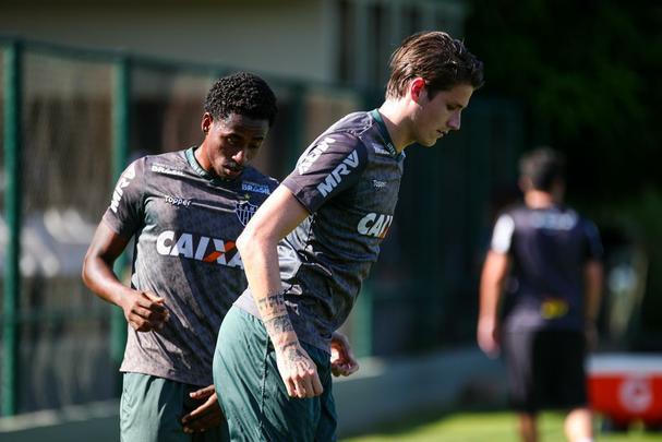 Iago Maidana - contrato do zagueiro vai até dezembro de 2018, mas deve ser renovado por quatro anos