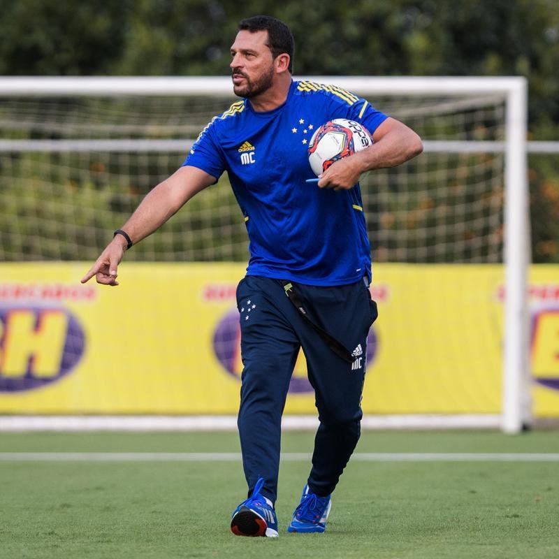 Fotos do treino do Cruzeiro na Toca da Raposa II nesta segunda-feira