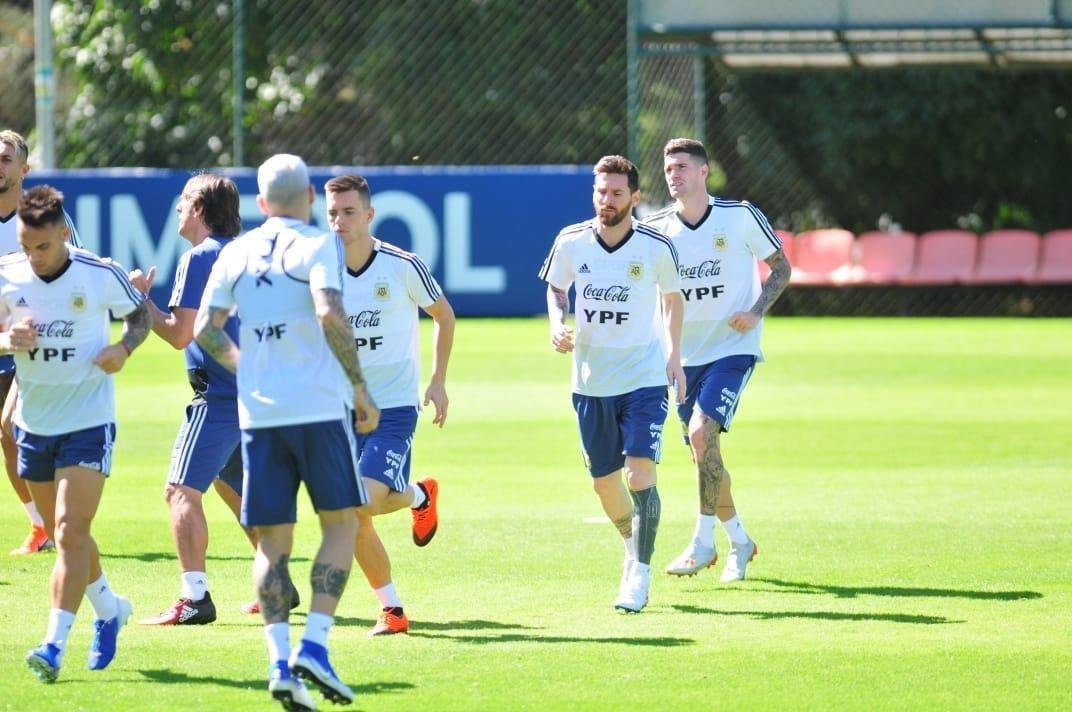 Imagens do treinamento da Argentina na Cidade do Galo