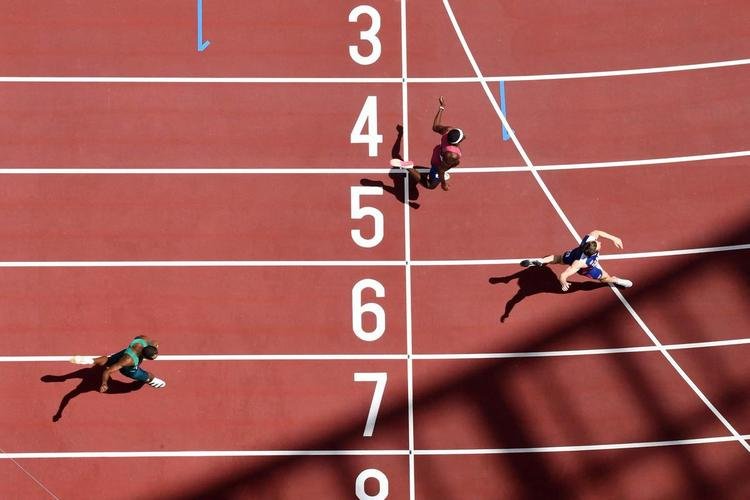 Alisson dos Santos conquistou bronze nos 400m com barreira em Tquio; veja a festa do Piu, o Malvado