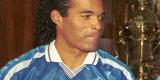 Gonalves (1997) - Ao lado de Bebeto e Donizete Pantera, Gonalves foi contratado para a disputa do Mundial de Clubes de 1997. 'Ns, que viemos para jogar esse jogo, nosso pensamento  de fazer o possvel e o impossvel para ajudar o Cruzeiro', disse o ex-zagueiro em sua apresentao. O projeto, no entanto, no deu certo. A Raposa acabou derrotada pelo Borussia Dortmund, da Alemanha, por 2 a 0. Aquele foi o nico jogo do trio com a camisa celeste. 