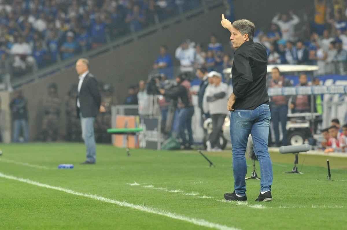 Fotos do primeiro duelo do duelo entre Cruzeiro e Grmio, no Mineiro, pela semifinal da Copa do Brasil