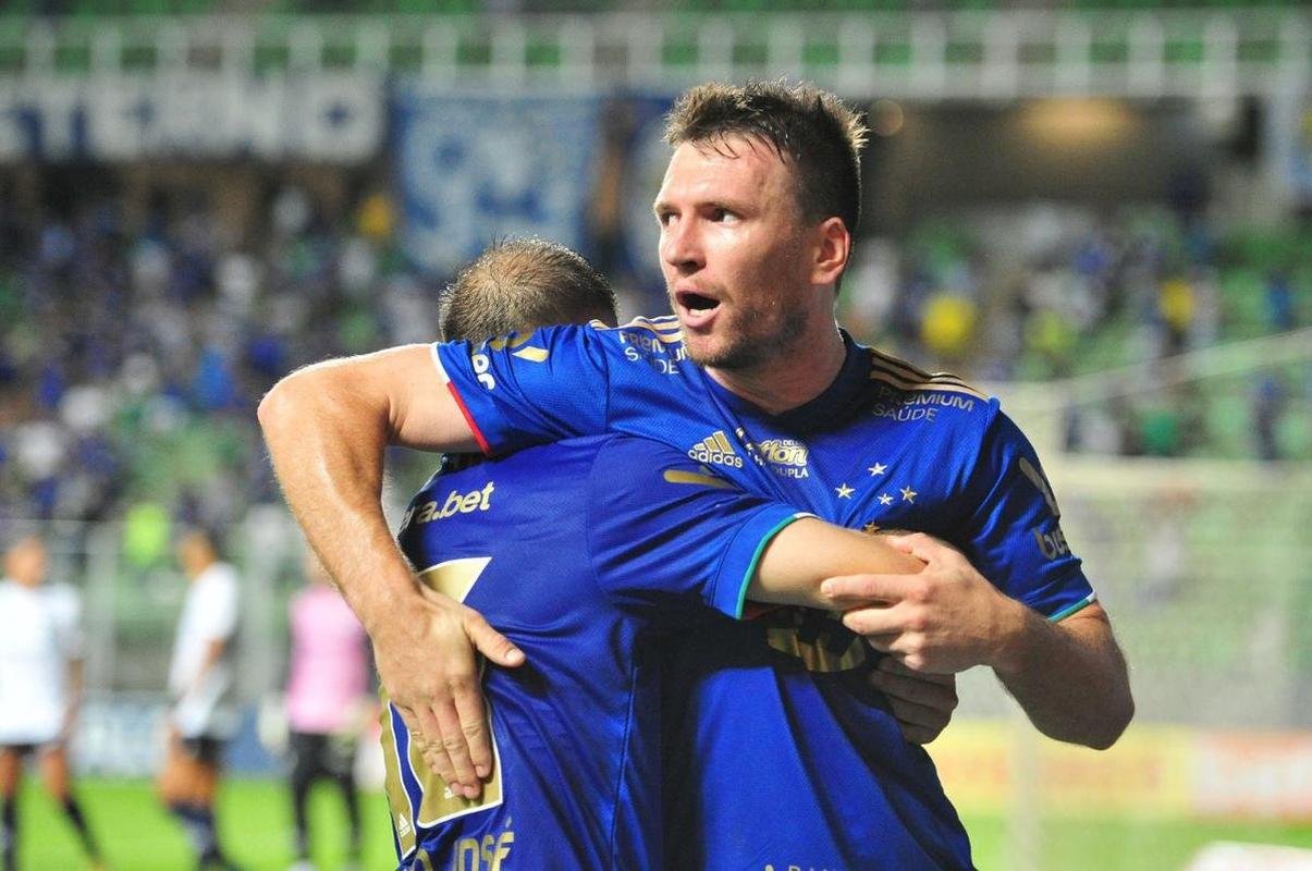 Fotos do jogo entre Cruzeiro e Remo, no Independncia, em BH, pela 32 rodada da Srie B do Brasileiro