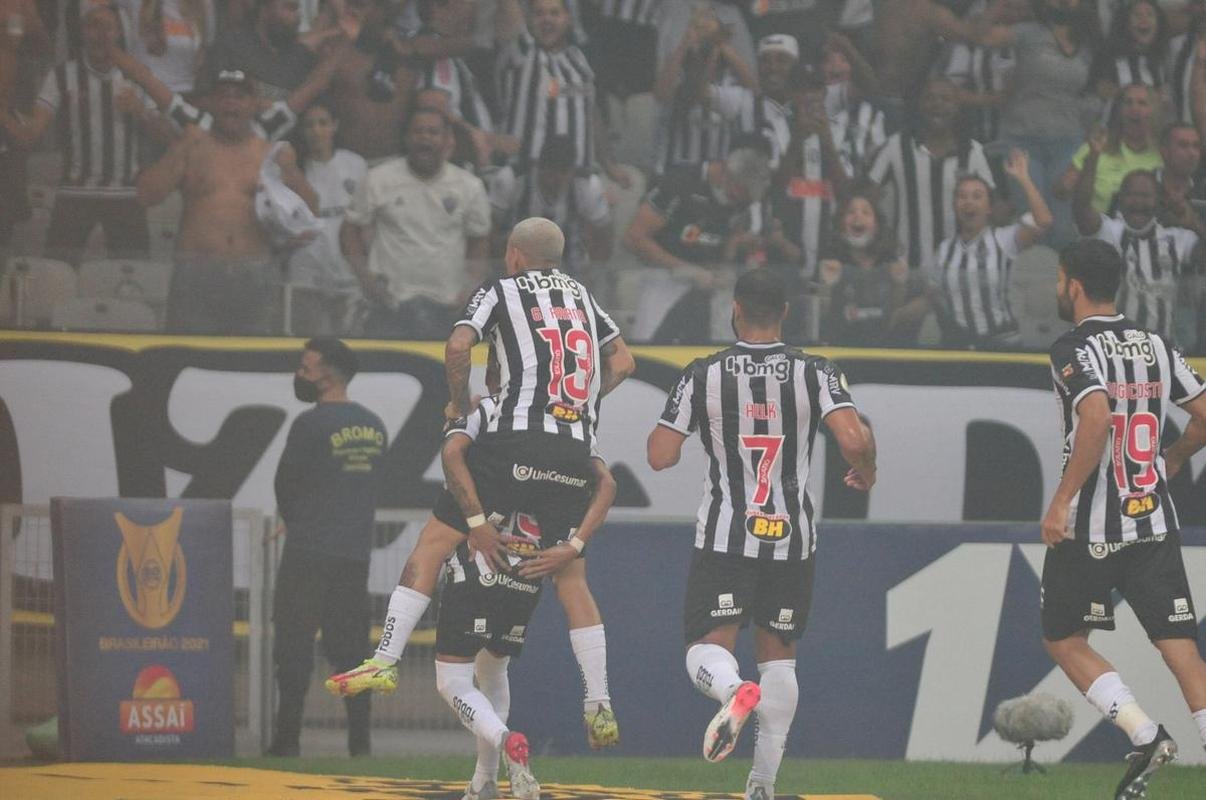 Fotos do jogo entre Atltico e Grmio, no Mineiro, em BH, pela 19 rodada do Campeonato Brasileiro