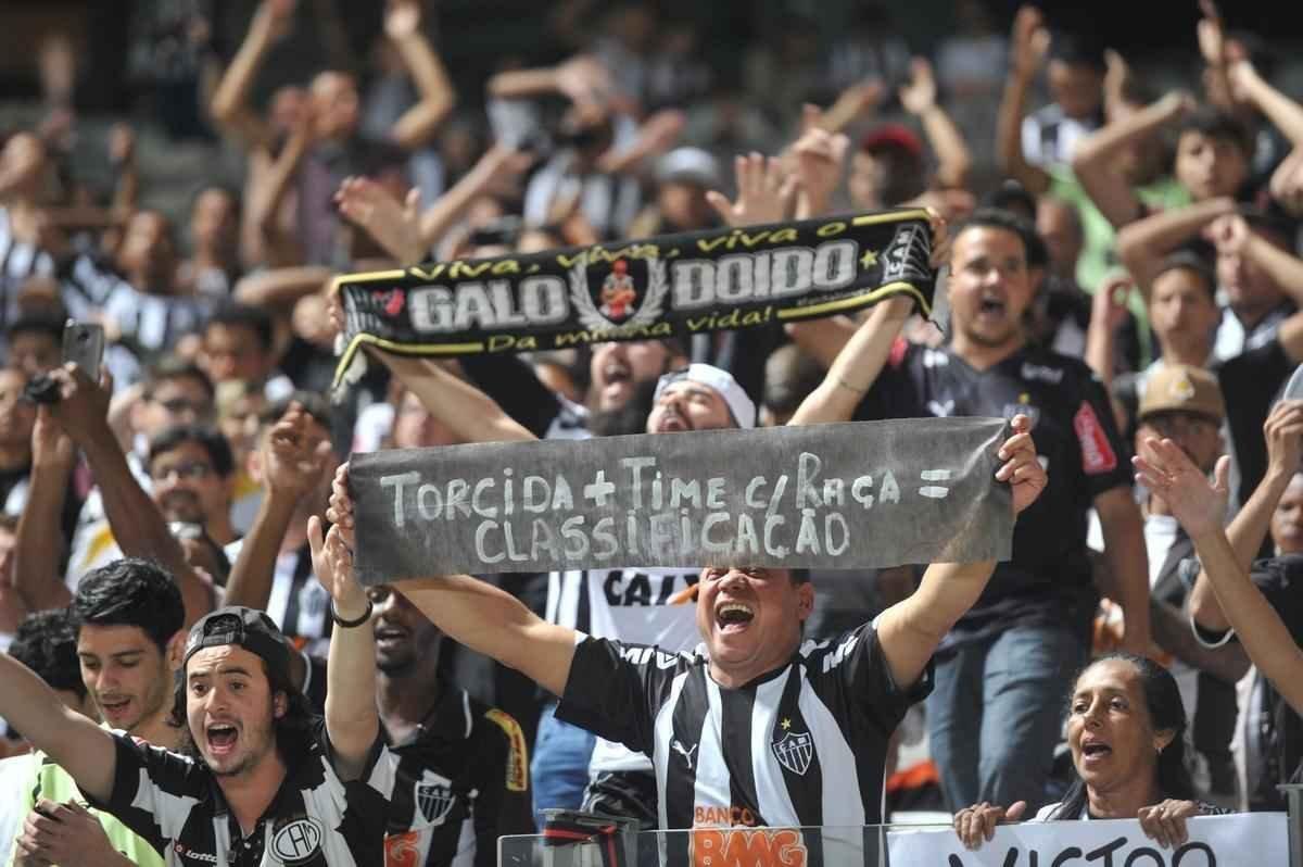 Torcida do Galo acompanhou o duelo entre o Alvinegro e o Jorge Wilstermann, no Mineiro