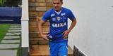 Cruzeiro apresentou o lateral-esquerdo Egdio como novo reforo para a temporada 2018