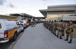 Delegao do Atltico desembarcou unida e em silncio no aeroporto de Confins, nesta quinta-feira