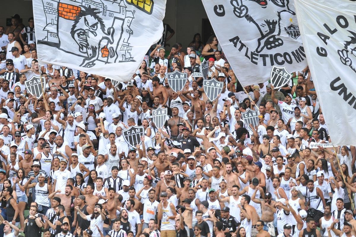 Imagens do primeiro tempo do clssico entre Amrica e Atltico, no Independncia