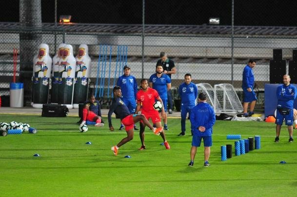 Jogadores do Equador participaram de segundo trabalho no Sesc Venda Nova, na Regio Norte de Belo Horizonte