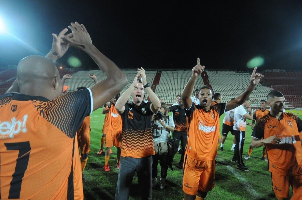 Coimbra venceu o Uberlndia por 1 a 0 e conquistou o trofu do Mdulo II do Campeonato Mineiro