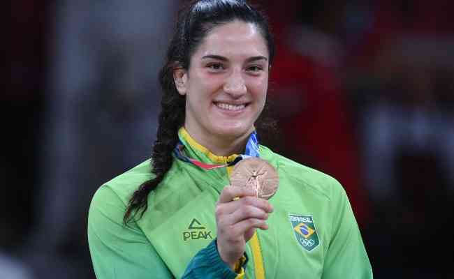 Mayra Aguiar é a primeira atleta do Brasil a conquistar três medalhas olímpicas em esporte individual