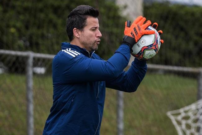 Treino do Cruzeiro nesta segunda-feira, na Toca da Raposa 2, em Belo Horizonte.