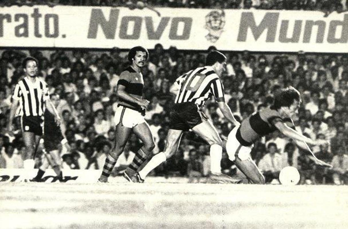 1981 - Flamengo 0 x 0 Atltico: jogo 'extra' polmico da fase de grupos da Libertadores, no Serra Dourada