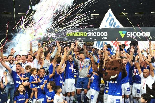 Festa do Cruzeiro com a conquista do Campeonato Mineiro sobre o Atltico