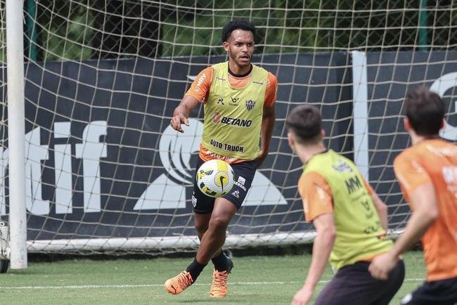 Atltico treinou, na tarde desta quinta-feira (26), na Cidade do Galo. Atividades visaram ao confronto contra o Ava pelo Campeonato Brasileiro.