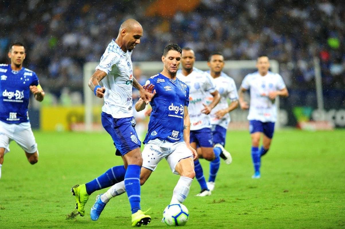 Fotos do duelo entre Cruzeiro e CSA, no Mineir�o, pela 35� rodada do Brasileiro
