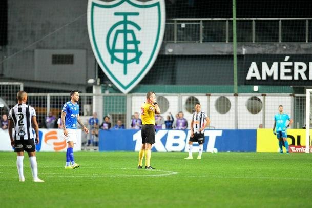 Torcida do Cruzeiro compareceu ao Independncia