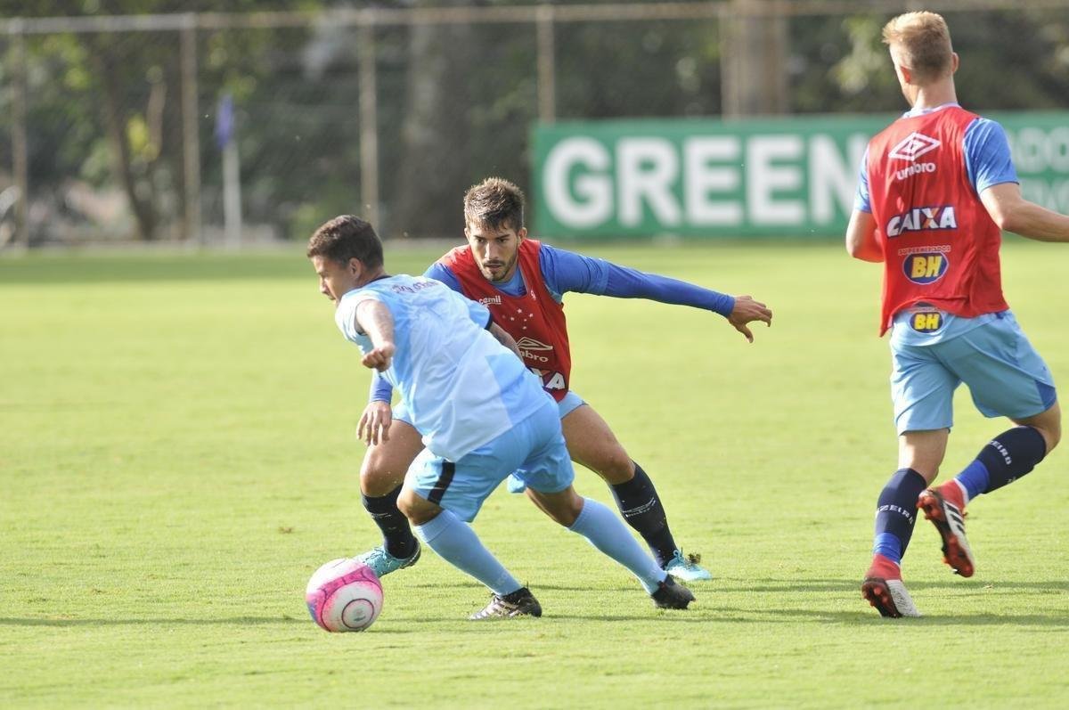 Com gols de Judivan e Rafael Sobis, Cruzeiro venceu Betinense por 2 a 0 em jogo-treino