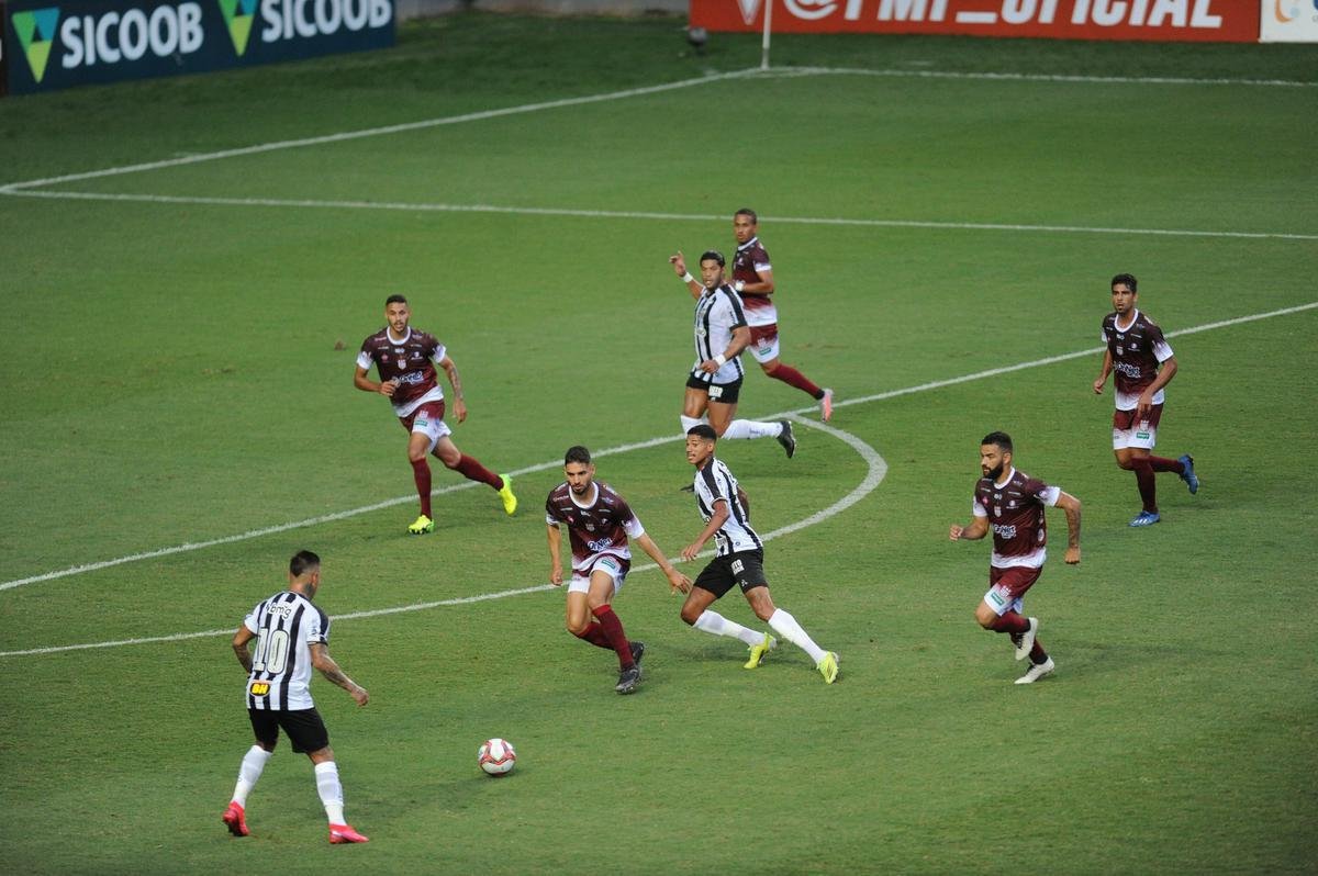 Fotos da vitria do Atltico sobre o Patrocinense, por 3 a 1, no Independncia, em Belo Horizonte, pela quarta rodada do Campeonato Mineiro. Mando foi do clube do interior, que no pde realizar a partida em Patrocnio devido ao elevado nmero de casos de COVID-19 na cidade.
