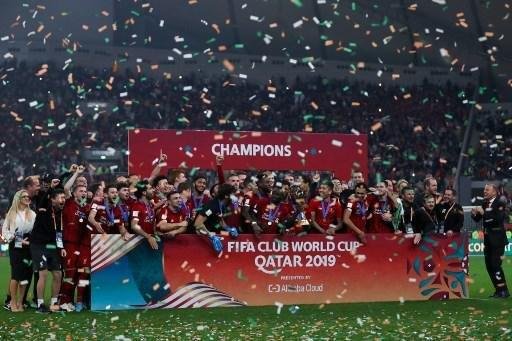 Premiao e festa do Liverpool, campeo mundial sobre o Flamengo