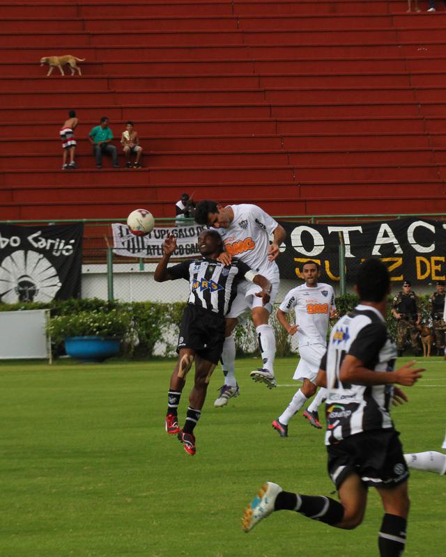 Luiz Eduardo - zagueiro