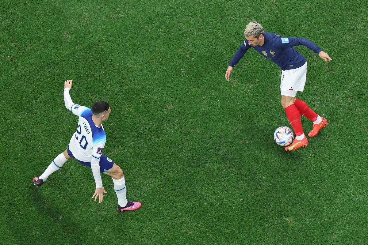 Fotos do duelo entre Inglaterra e Frana, pelas quartas de final da Copa do Mundo, no estdio Al Bayt, em Al Khor